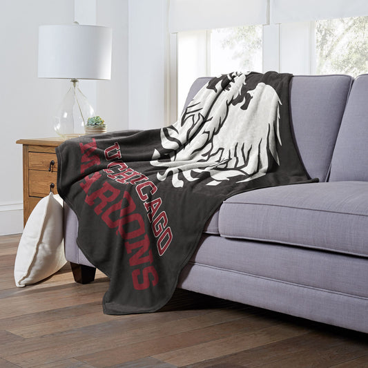 Chicago OFFICIAL NCAA "Alumni" Silk Touch Throw Blanket; 50" x 60"