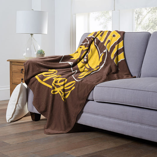 Rowan OFFICIAL NCAA "Alumni" Silk Touch Throw Blanket; 50" x 60"