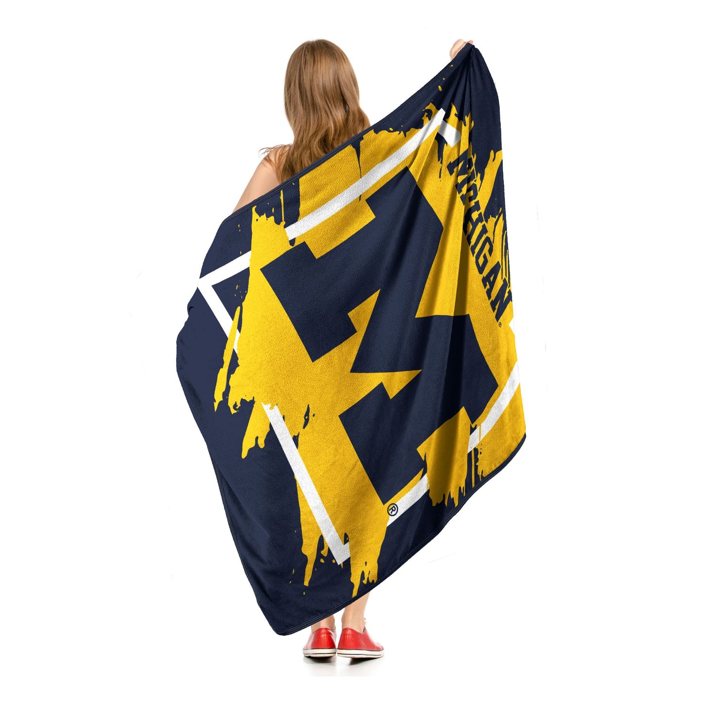 MICHIGAN OFFICIAL NCAA "Halftone" Micro Raschel Throw Blanket; 46" x 60"
